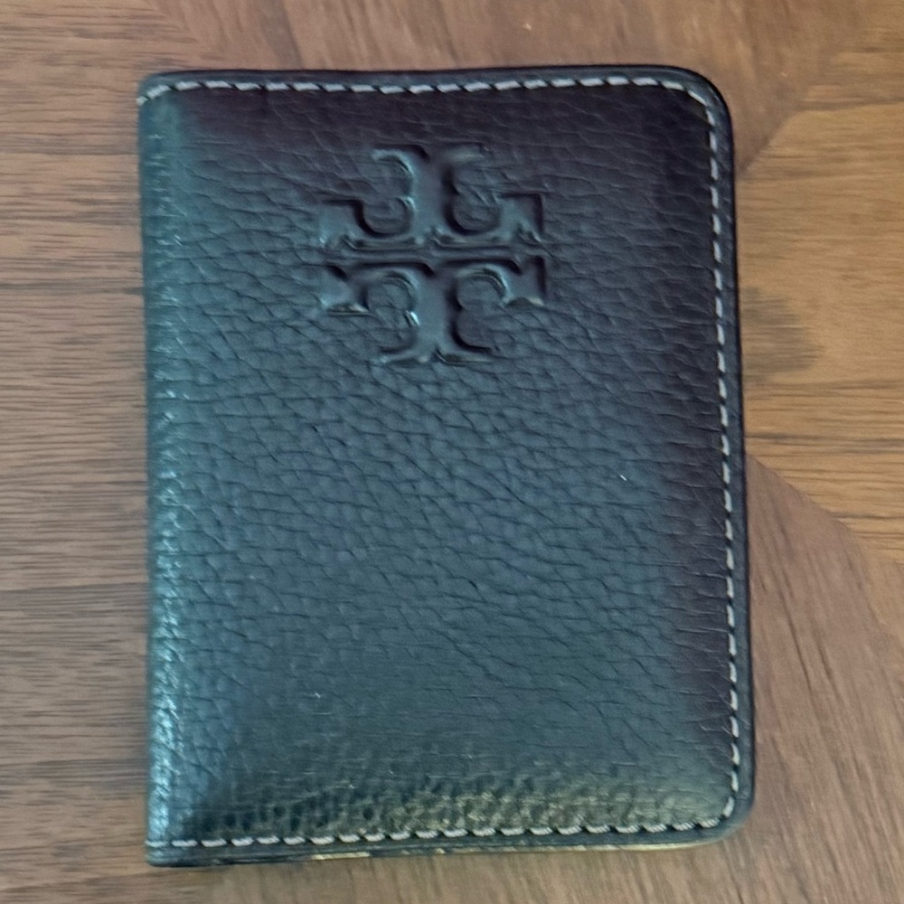 Tory Burch Thea Slim Card Case in black Pebbled Leather EUC
